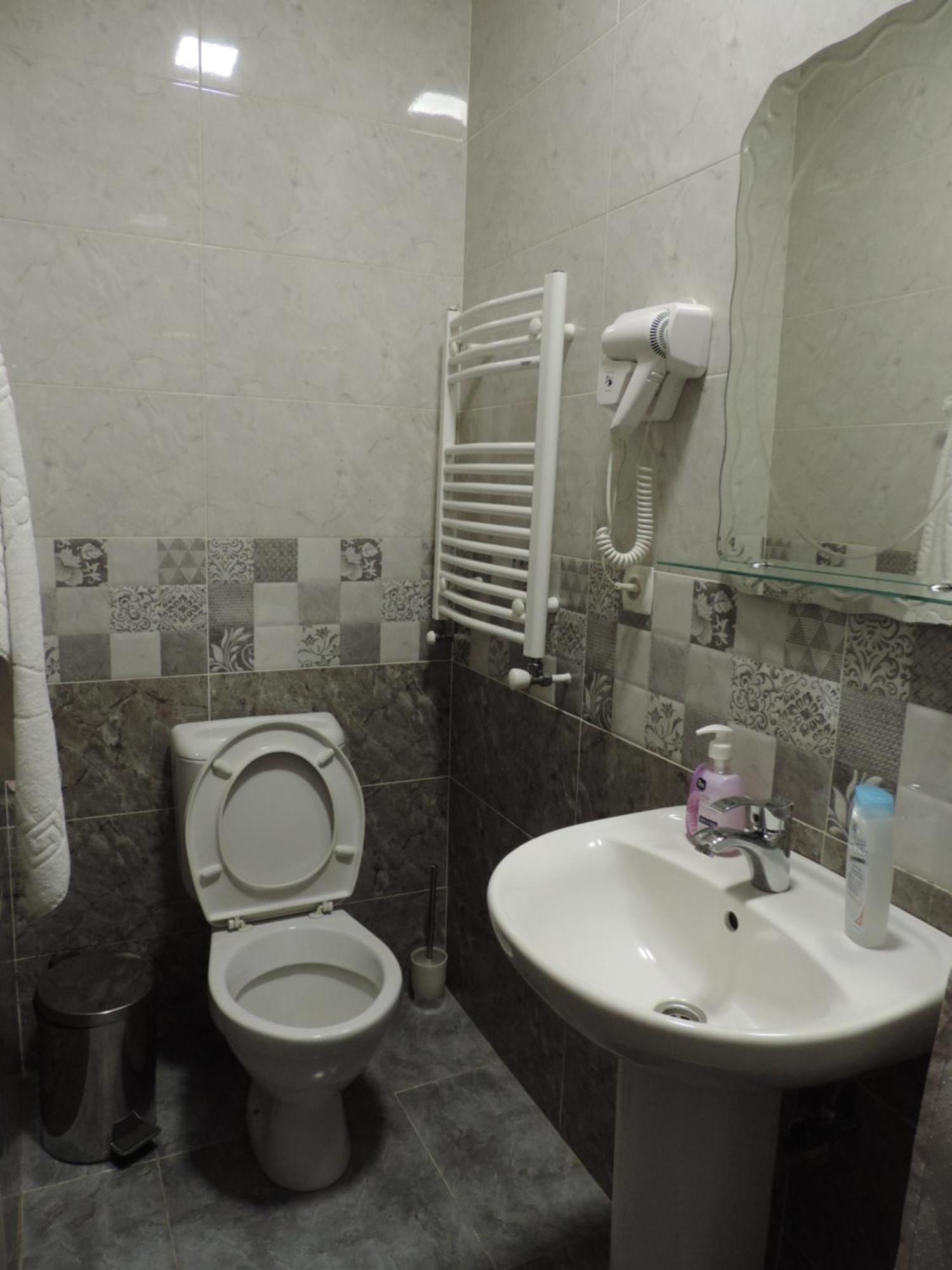 Hotel Lotus Akhaltsikhe  Bagian luar foto