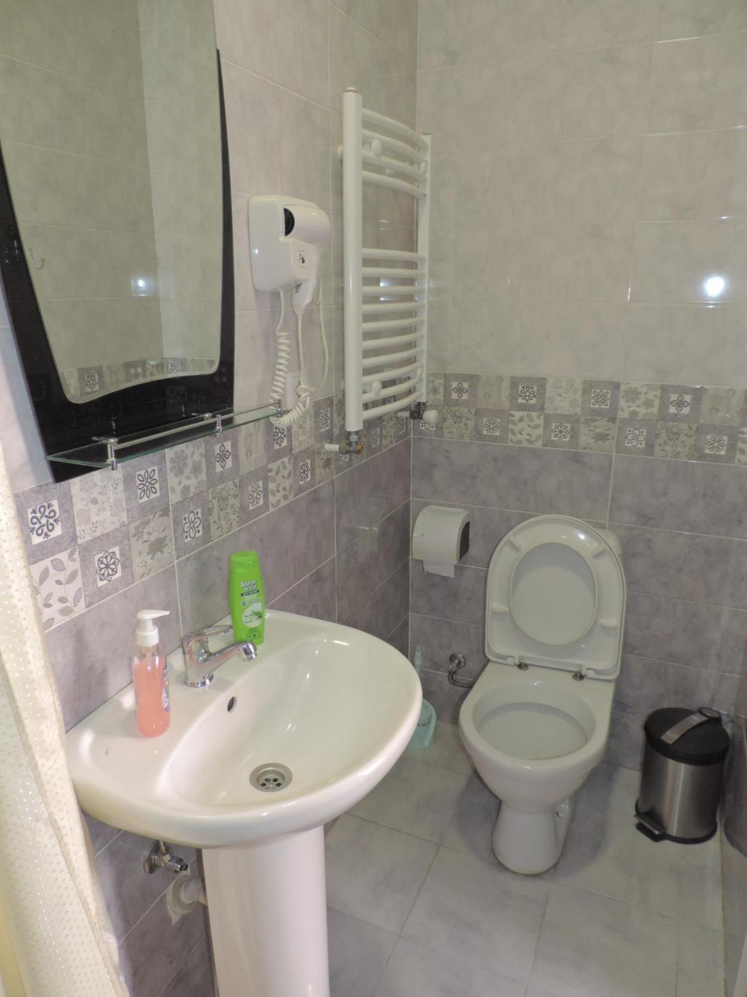 Hotel Lotus Akhaltsikhe  Bagian luar foto