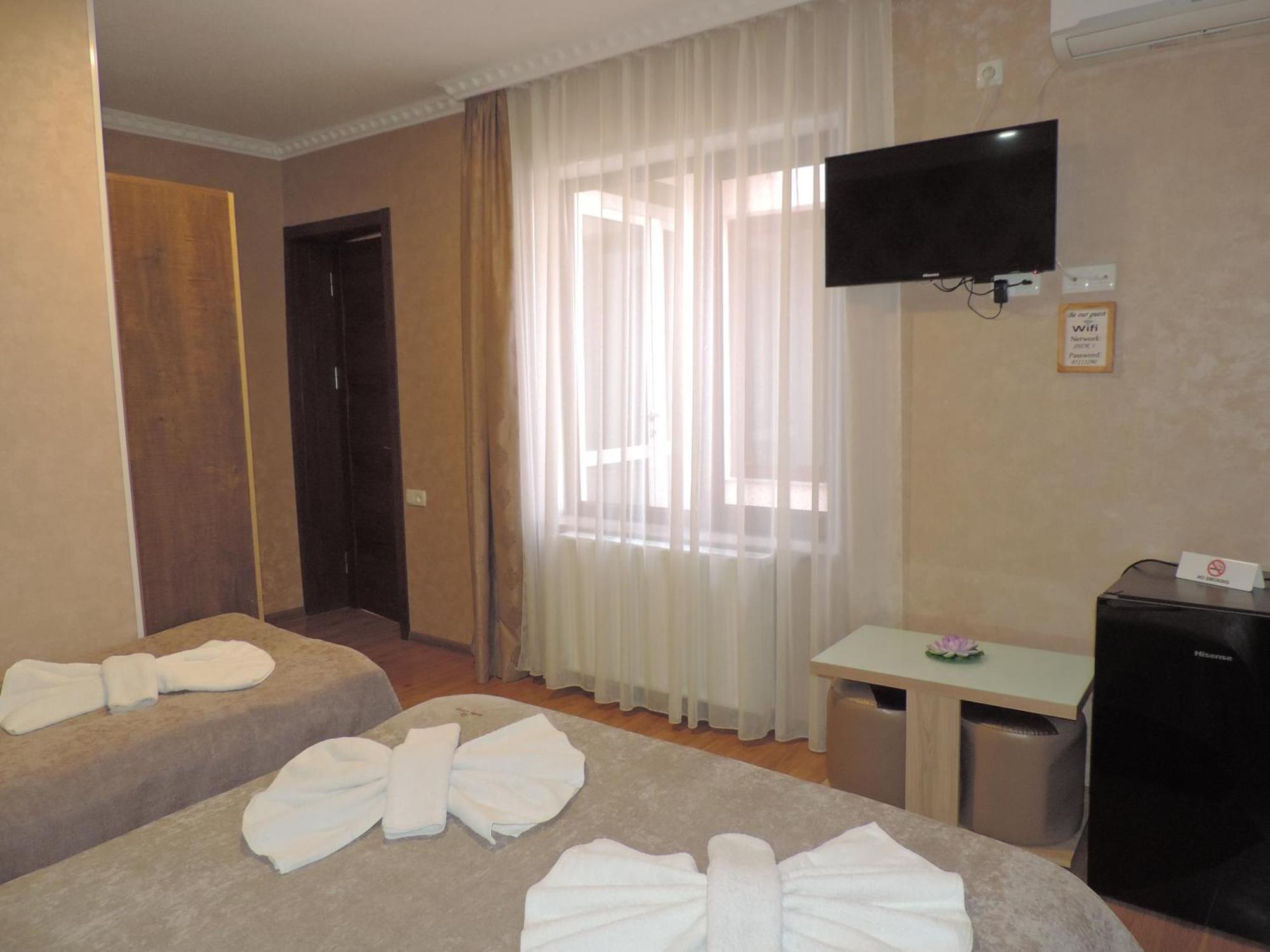 Hotel Lotus Akhaltsikhe  Bagian luar foto