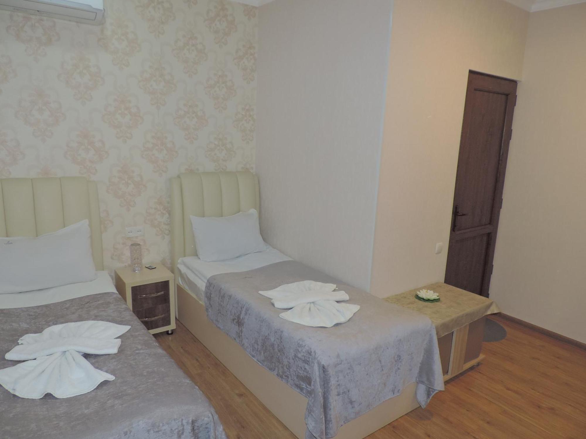 Hotel Lotus Akhaltsikhe  Bagian luar foto