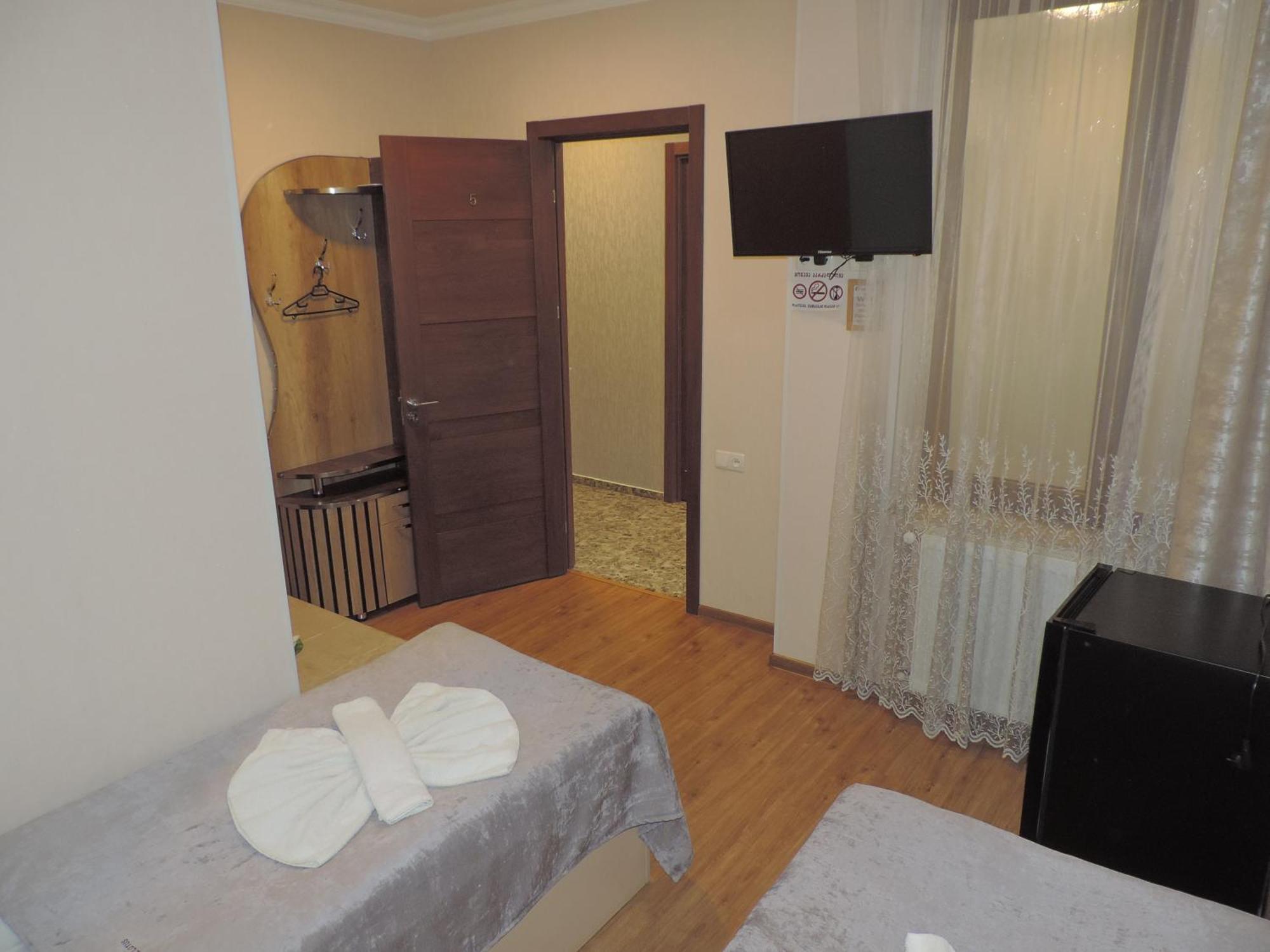 Hotel Lotus Akhaltsikhe  Bagian luar foto